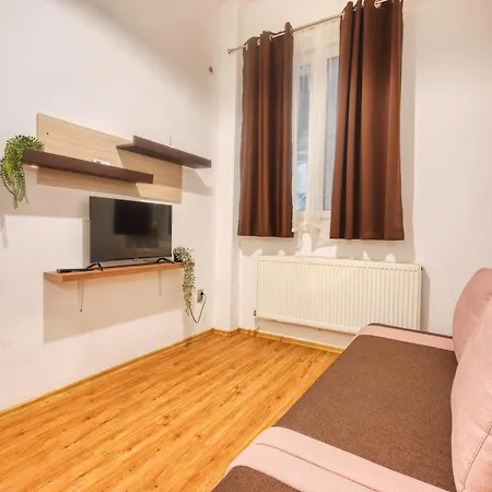 Apartment Quiet Spacious Near Old Town - Brezoianu 9 - Pumo Bucharest