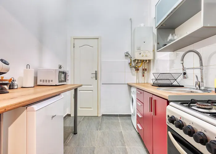 Quiet Spacious Near Old Town - Brezoianu 9 - Pumo * Bucureşti